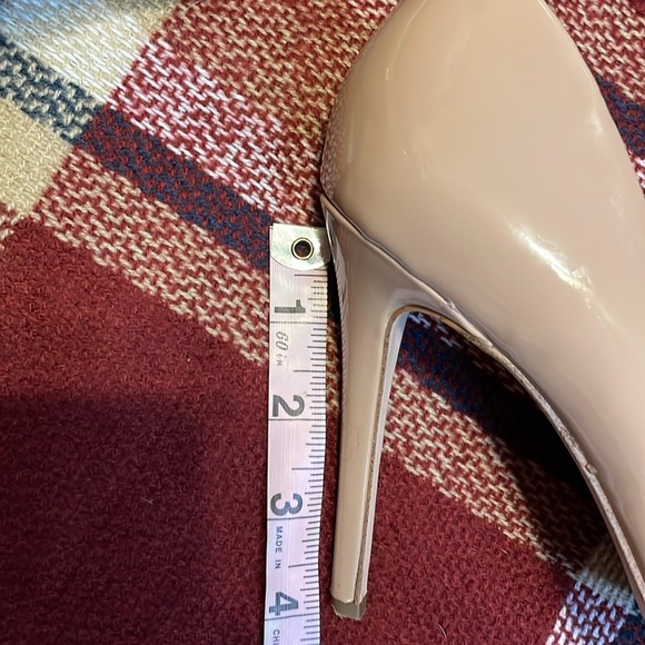 Jessica Simpson women’s 9.5 heels pumps  Nude tan pointed 4”  business casual - Picture 5 of 7